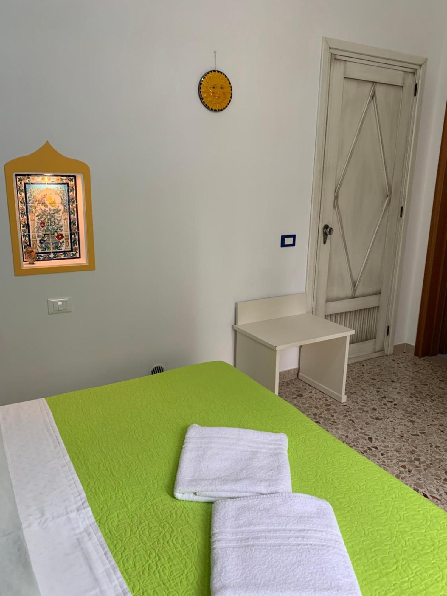 Bed & Breakfast Sole Azzurro Custonaci Exterior foto