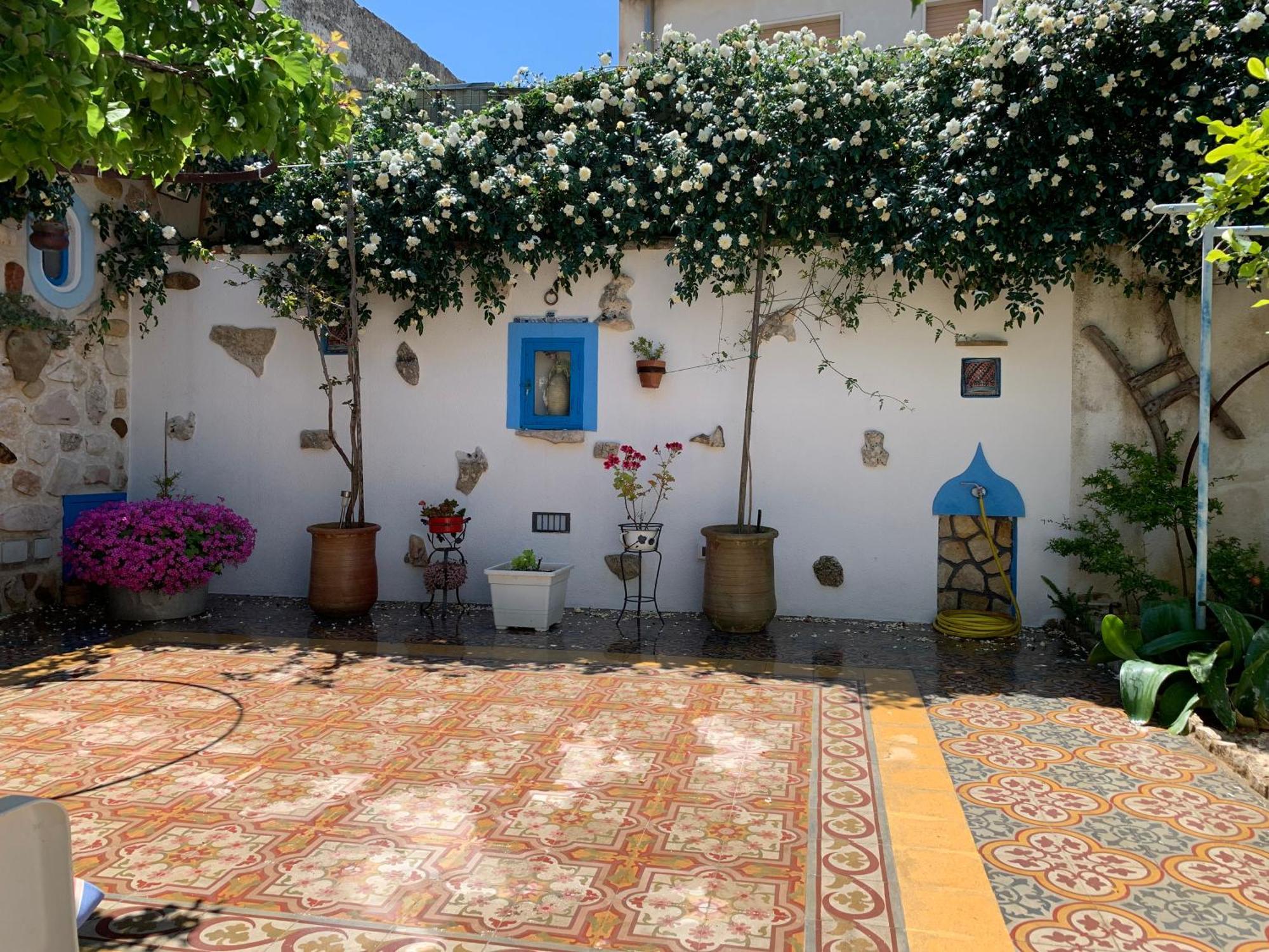 Bed & Breakfast Sole Azzurro Custonaci Exterior foto