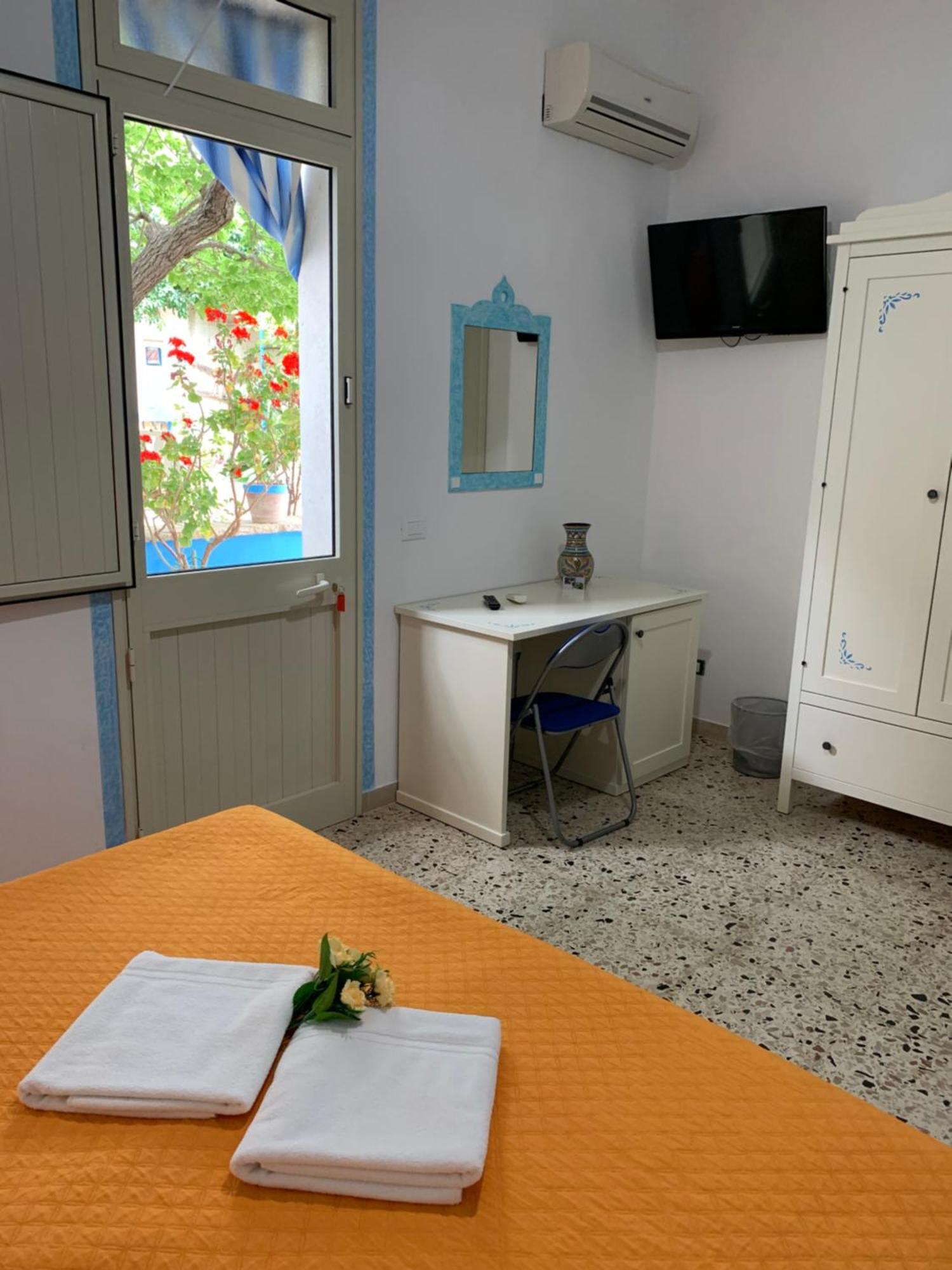 Bed & Breakfast Sole Azzurro Custonaci Exterior foto